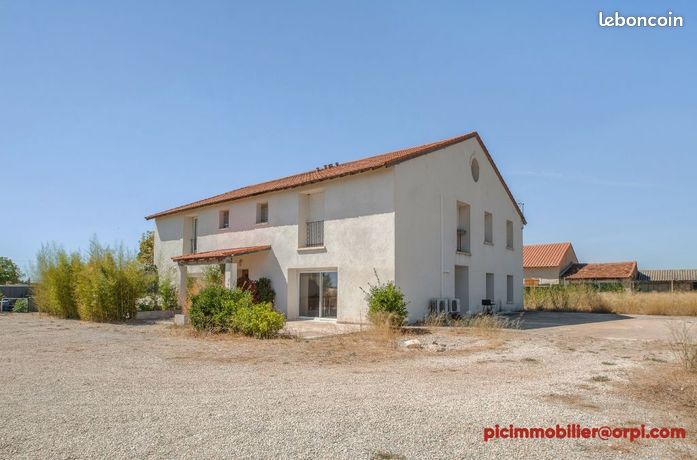 Appartement 2 pièces 104 m²