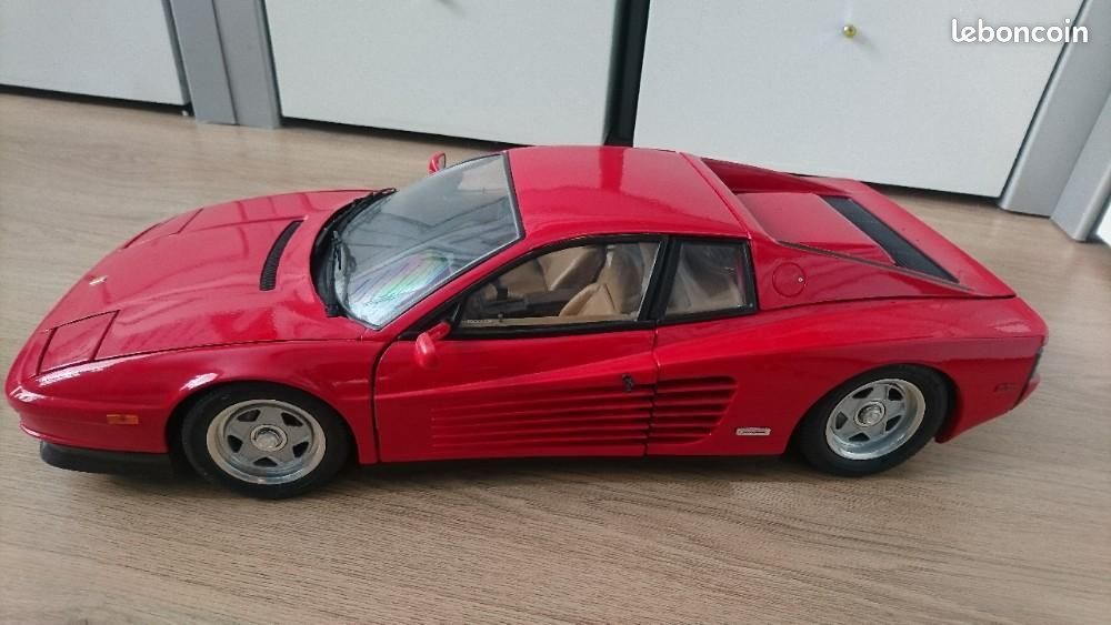 Pocher Ferrari Testarossa TARGA 1/8 schaalmodellen (image 15)