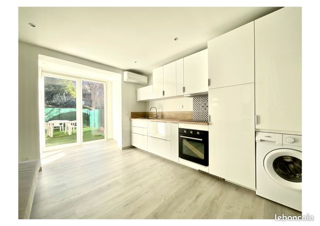 Studio 1 pièce 25 m²