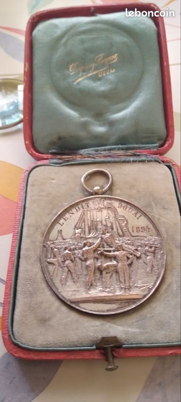 France Médaille Louis XIV Rattachement de la Ville de Douai à la France