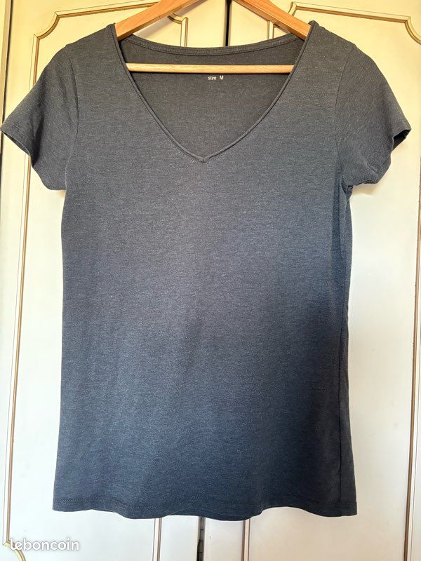 T-shirt col V (image 1)