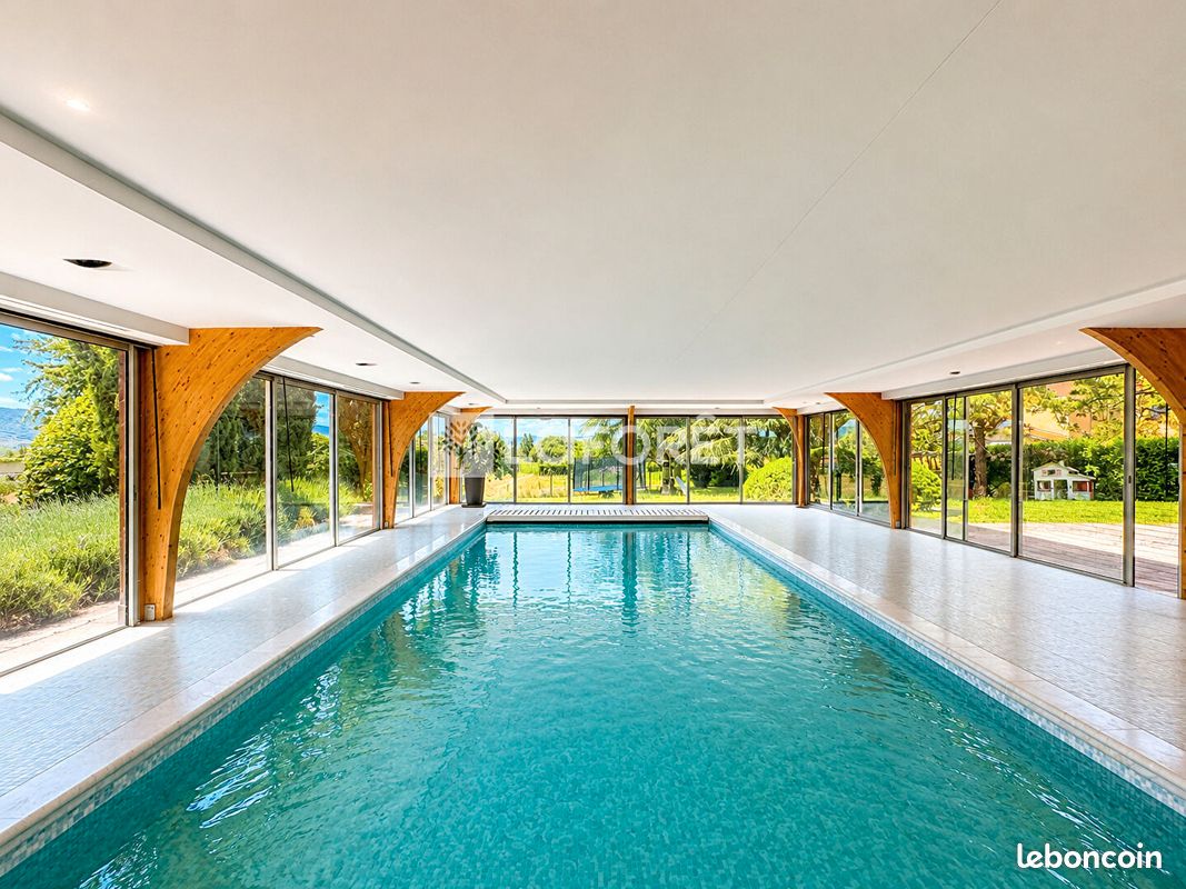 Maison 7 pièces 224 m² · à Bully · 224 m² · 720 000 €