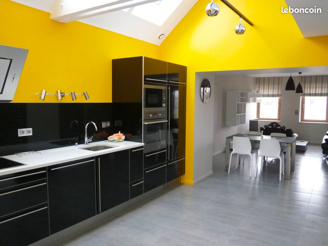Maison 4 pièces 96 m² · à Saint-Méloir-des-Ondes · 96 m² · 1 300 €/mois