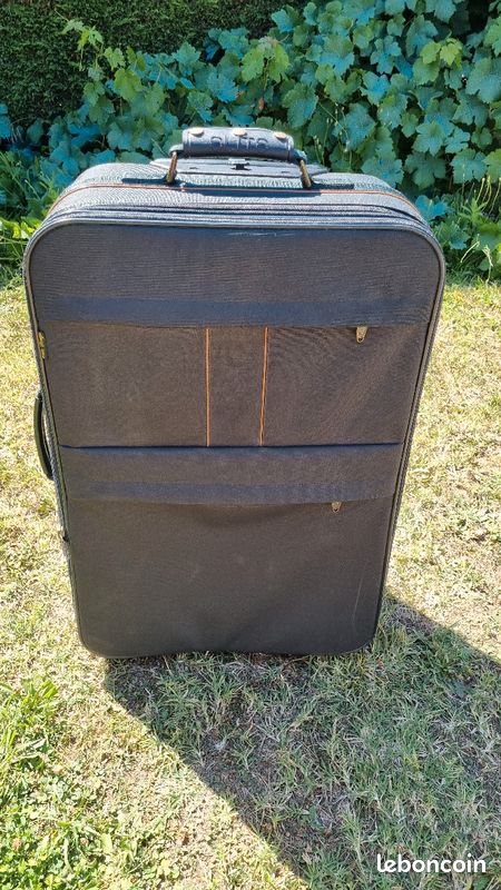 Valise souple à roulette (image 1)