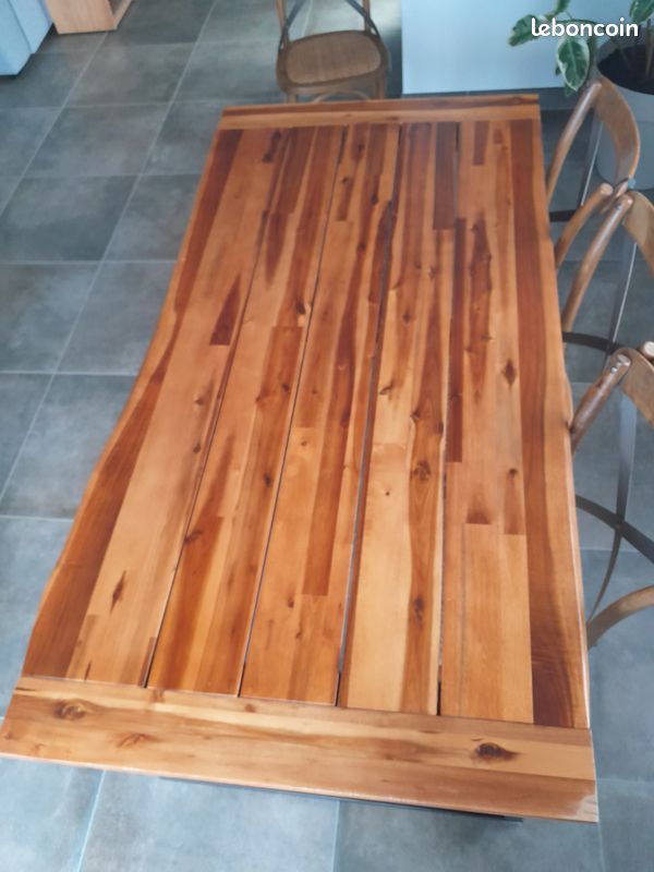 Table (image 4)