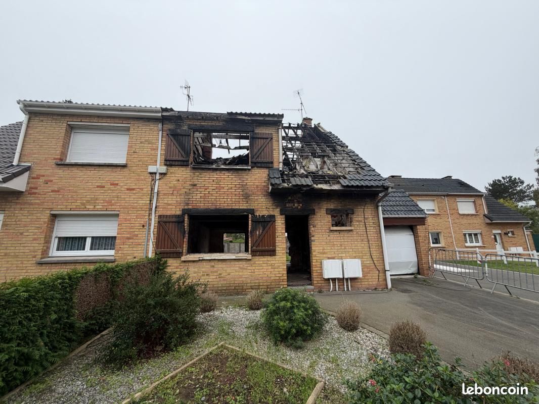 Maison 4 pièces 100 m² · à Estaires · 100 m² · 103 000 €