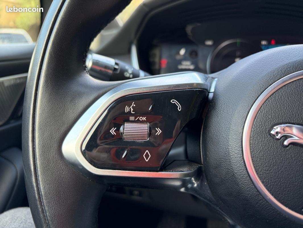 Jaguar I-PACE SE EV400 ch /Carplay/Toit panoramique/Cuir étendu/Caméra 360/Son meridian (image 20)