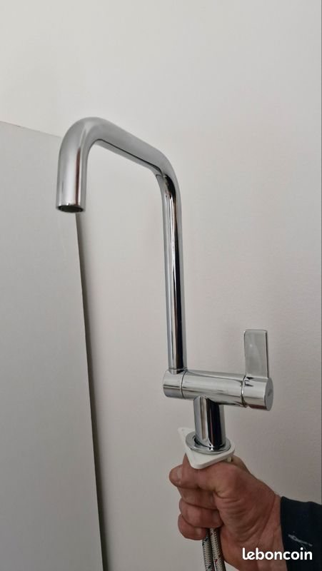 Robinet de cuisine pivotant et basculant (image 2)
