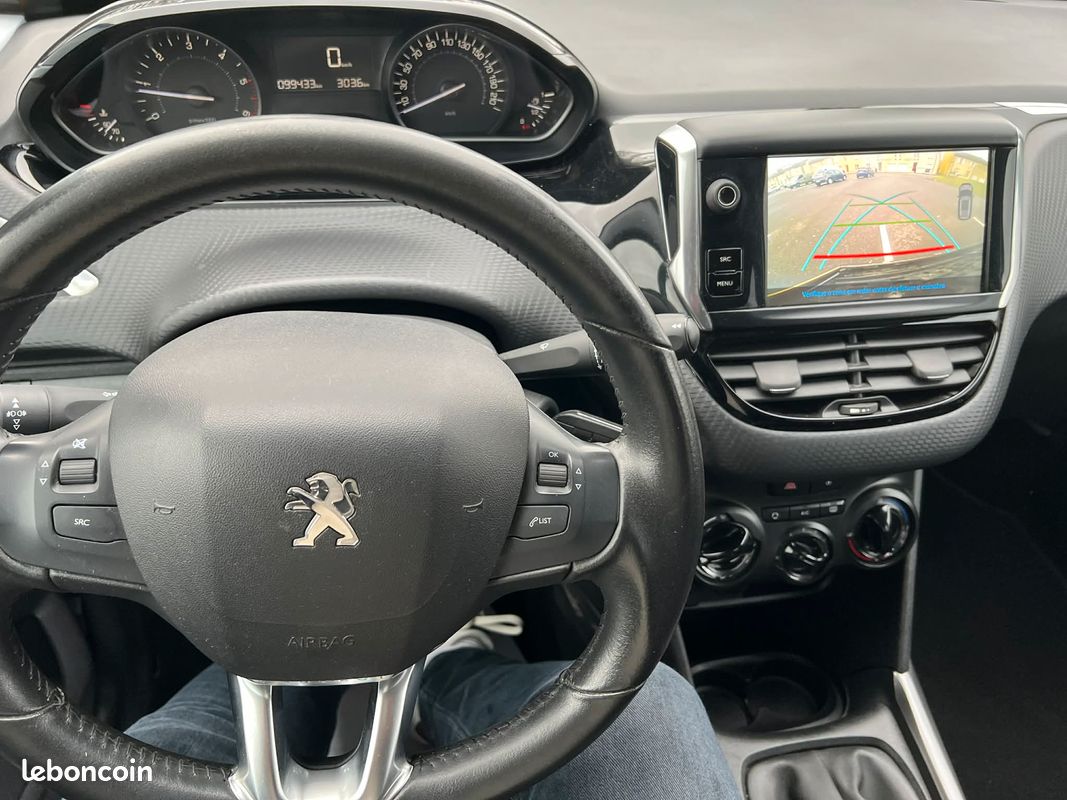 Peugeot 2008 1.5 BlueHDi 100ch S&S Active BVM5 (image 12)