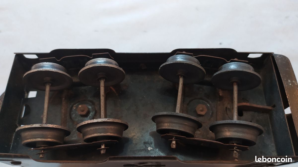 JEP Echelle 0 Loco 222 Repeinte Moteur Puissant Fonctionne JEP Echelle 0 Loco 222 Repeinte Moteur Puissant Fonctionne