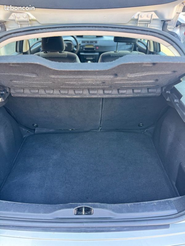 Citroën C4 1.6 HDi 109CH AMBIANCE (image 20)