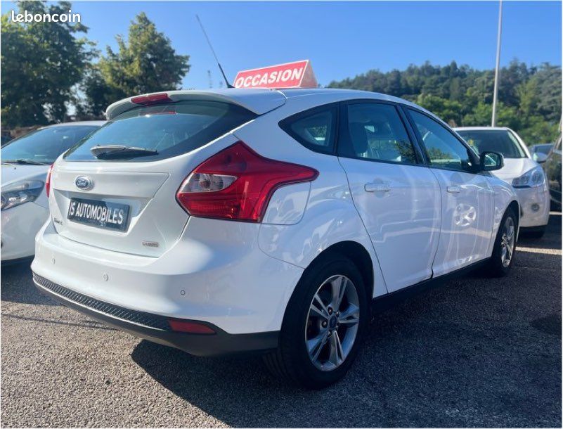 FORD FOCUS 1.0 SCTI 125ch Trend Distribution à jour (image 2)