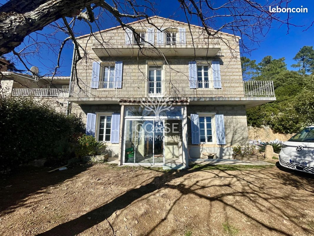 Maison 10 pièces 240 m² · à Sotta · 240 m² · 880 000 €