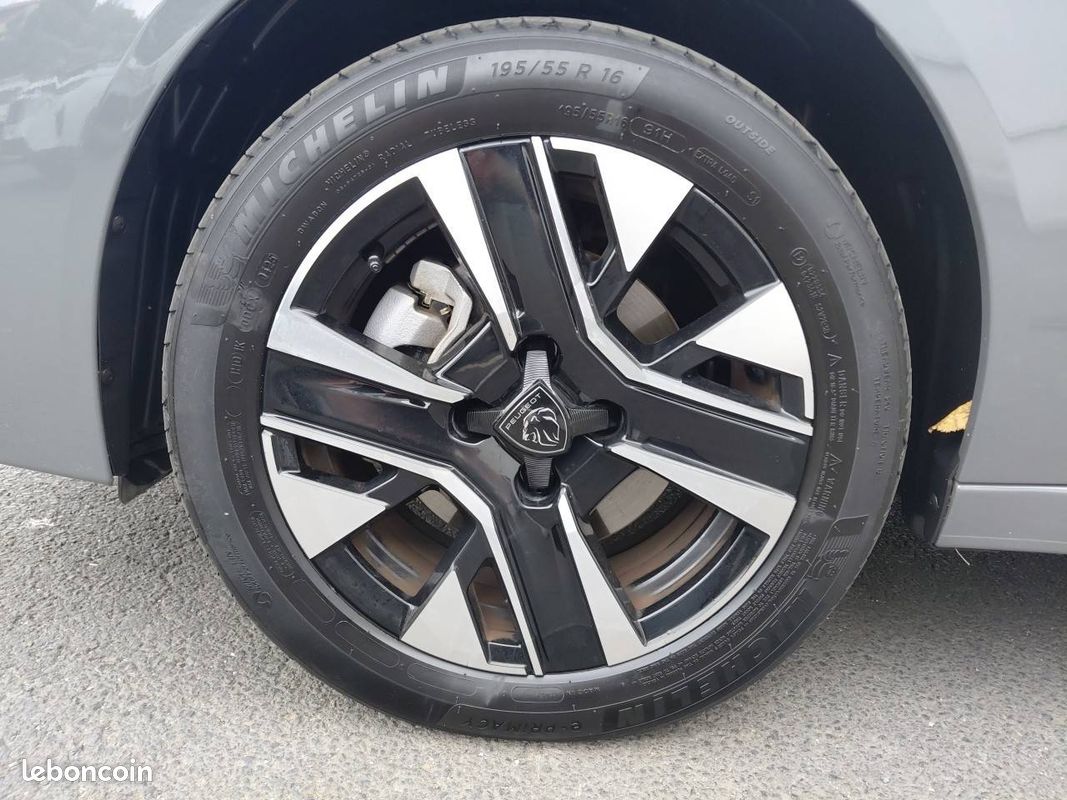 PEUGEOT 208 Electrique 156ch 54 kWh Allure (image 11)