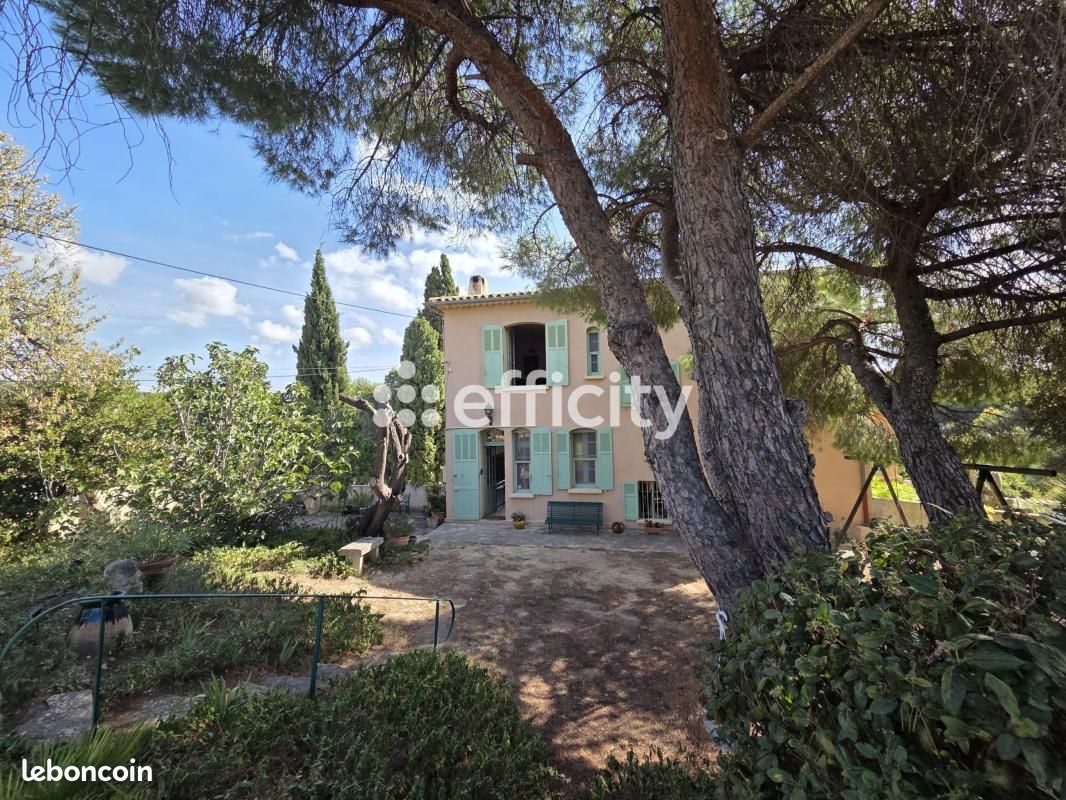 Maison 9 pièces 226 m² · à La Ciotat · 226 m² · 1 029 000 €