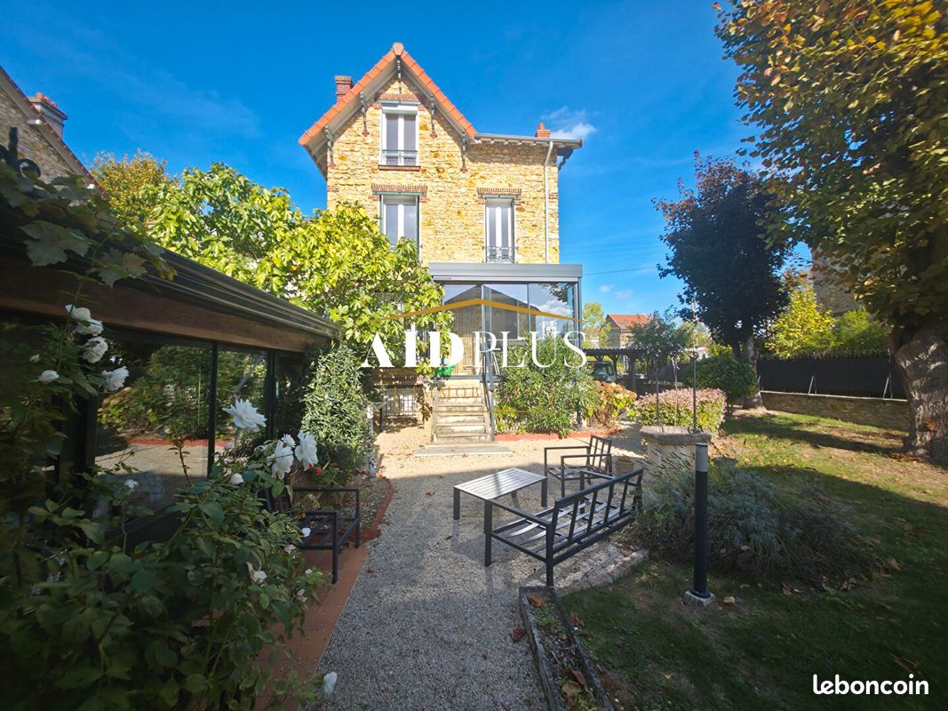 Maison 7 pièces 131 m² · à Saint-Leu-la-Forêt · 131 m² · 580 000 €