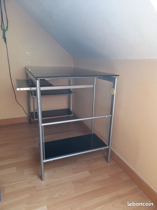 Bureau métal et plateau en verre (image 4)