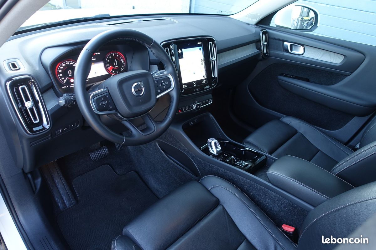 XC40 T4 Hybride Rechargeable Geartronic Inscription 211ch Cuir sport/Gps Europe/Carplay/Accès confort/Régulateur/1*Main/Garantie 12 mois (image 11)