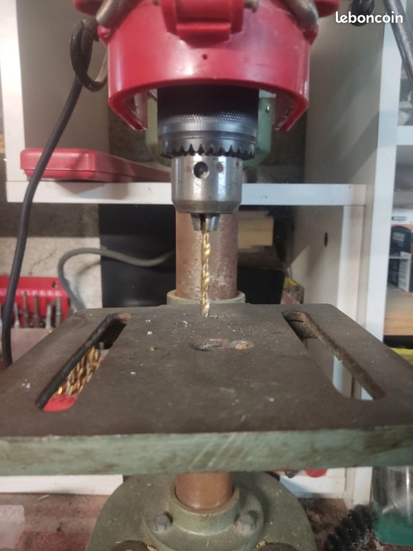Perceuse sur socle metal (image 3)