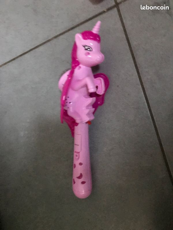 Pégase volant rose (jeu de foire) (image 1)