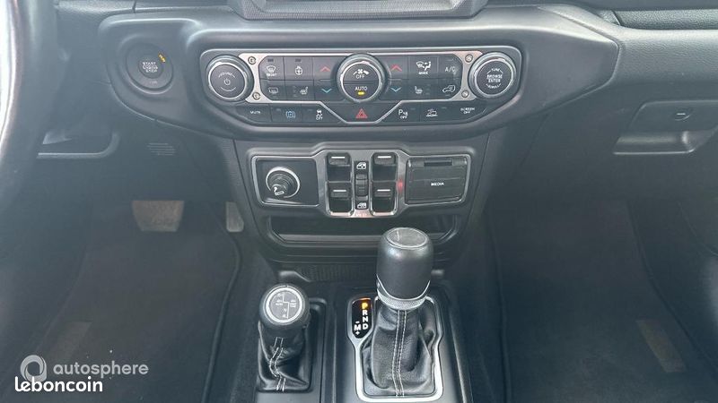 Jeep Wrangler Unlimited 2.0 T 380ch 4xe Overland Command-Trac MY23 (image 19)