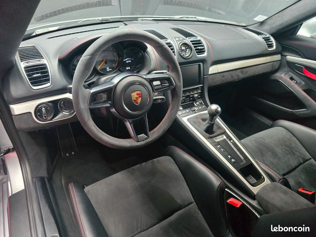 PORSCHE CAYMAN GT4 3.8i 385 (image 14)