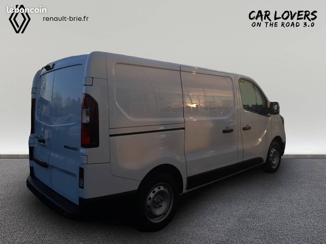 Renault trafic fgn l1h1 2t8 blue dci 130 gsr2 extra (image 7)