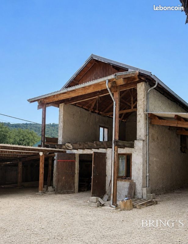 Maison 4 pièces 534 m² · à Saint-Albin-de-Vaulserre · 534 m² · 109 000 €