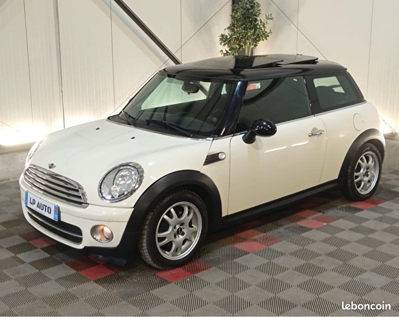 đ PROMOTION đ Mini Cooper Diesel âœïž â
Toit ouvrant Panoramique - SiĂšges chauffants đ„ â
ContrÎle technique Ok - Reprise possible de votre véhicule (image 1)