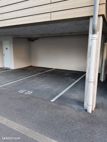 Place de parking exterieur/couverte