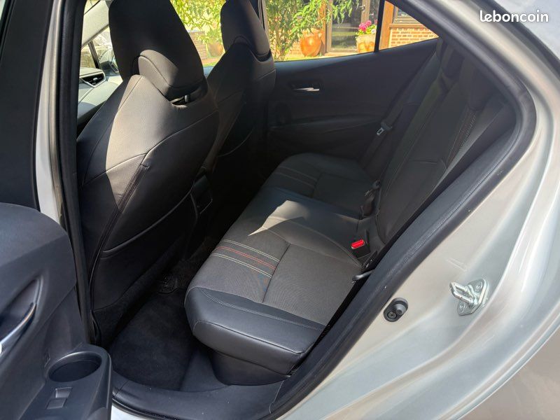 Toyota Corolla 1.8 GR toit ouvrant (image 9)