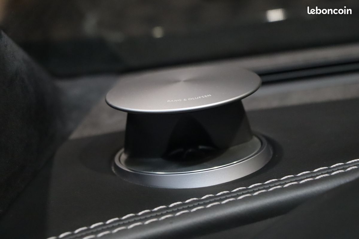 Aston Martin Vanquish Touchtronic II - Onyx Black - Bang & Olufsen - Volant One77 - Carbone - 2+2 (image 8)