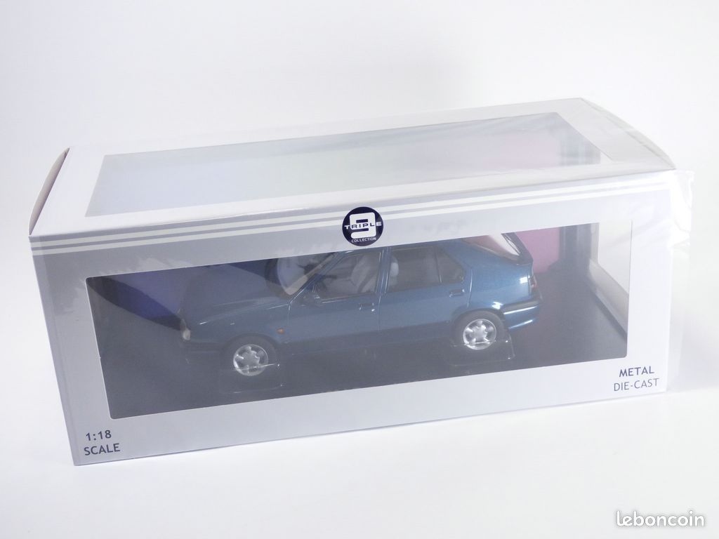 RENAULT 19 Berline Phase 2 Gris Métallisé - Échelle 1/18 - Triple 9 Collection