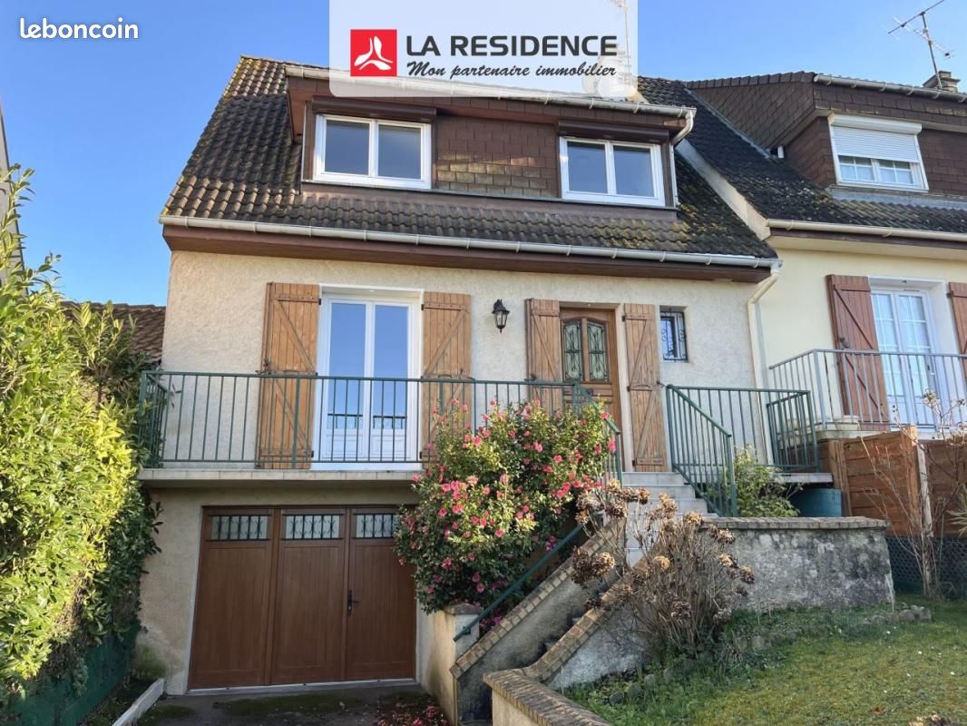 Maison 5 pièces 94 m² · à Magnanville · 94 m² · 252 000 €