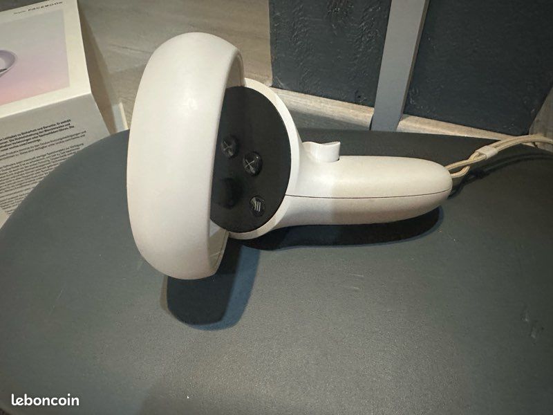 Meta/Oculus Quest 2 64 Go – 2 manettes + boîte + housse de transport (image 9)