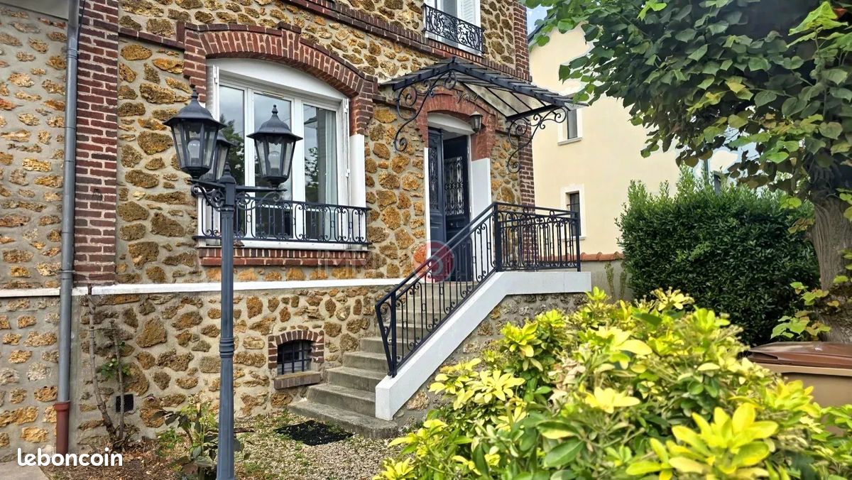 Maison 8 pièces 160 m² · à Le Raincy · 160 m² · 699 000 €