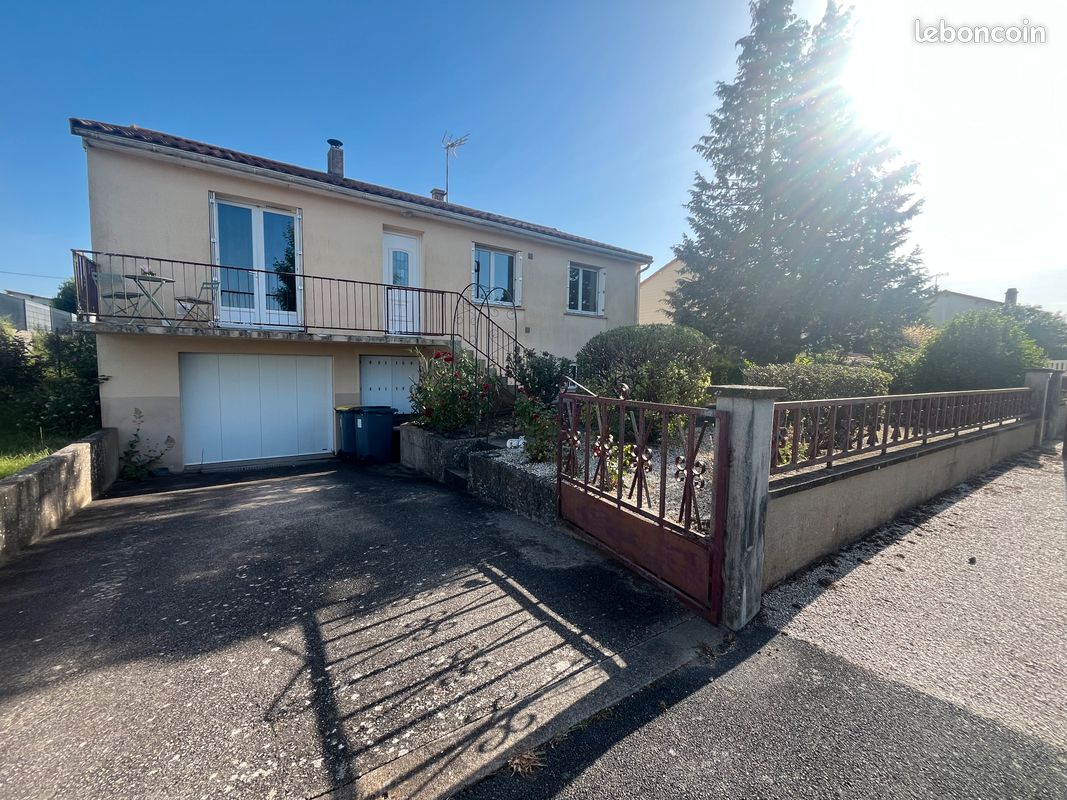 Maison 4 pièces 123 m² · à Azay-sur-Thouet · 123 m² · 150 000 €