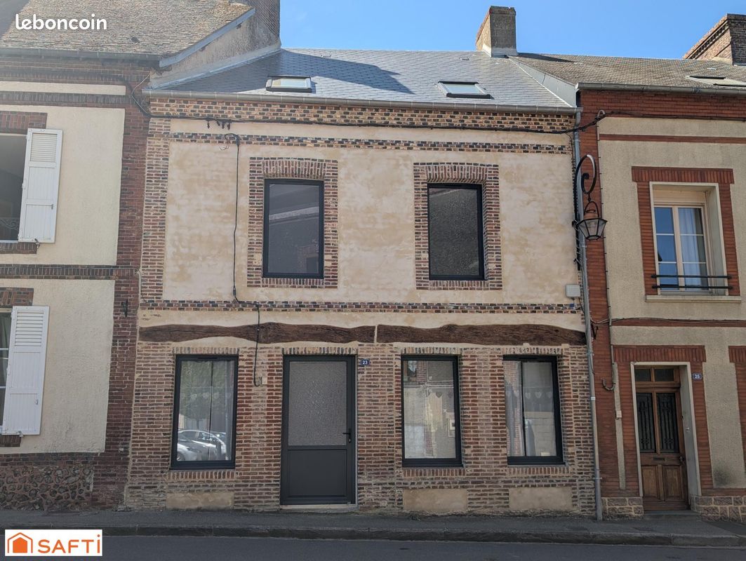 Maison 6 pièces 110 m² · à Moulins-la-Marche · 110 m² · 85 000 €