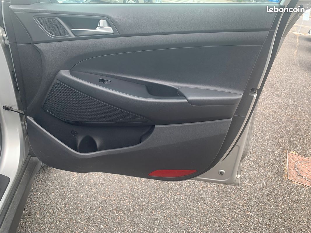 Hyundai Tucson 141 chevaux | Creative | Caméra de recul | Attelage | Roue de secours (image 15)