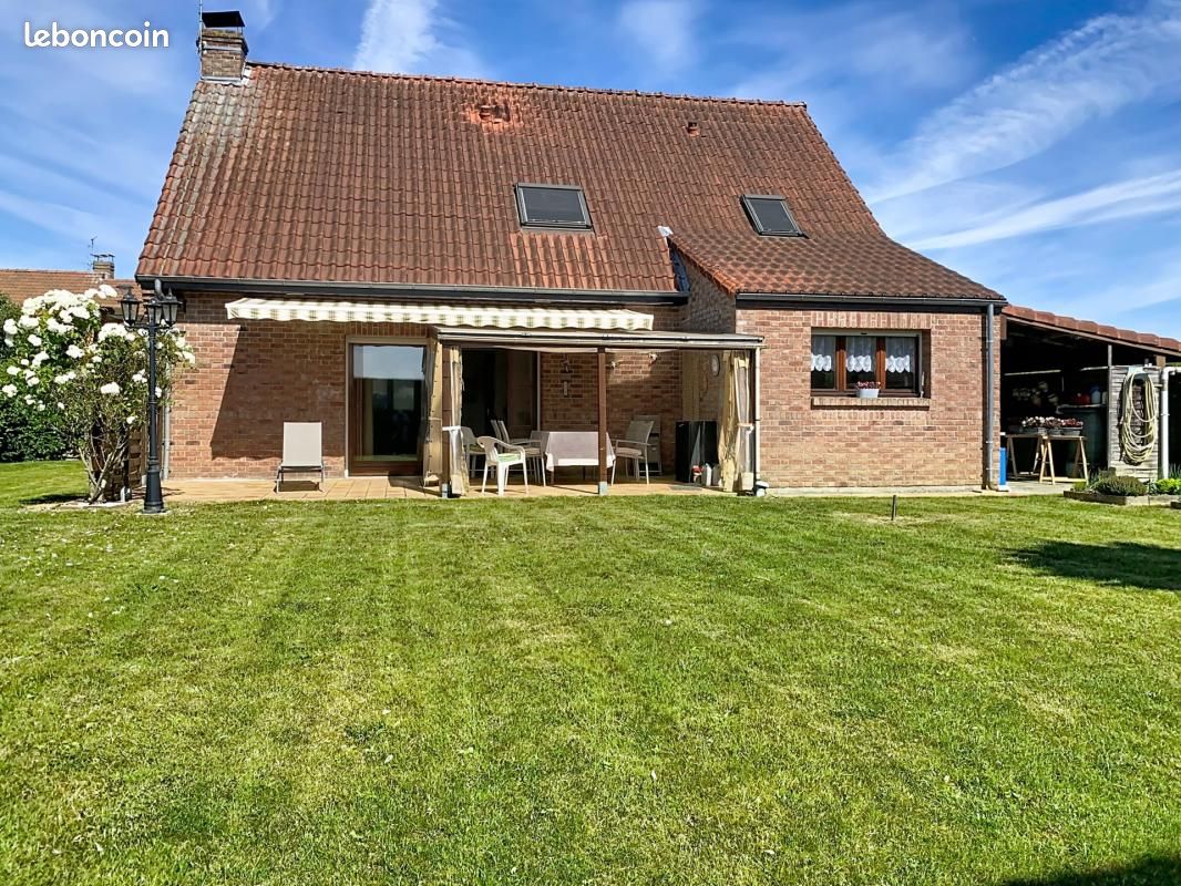 Maison 4 pièces 130 m² · à Houplines · 130 m² · 388 000 €