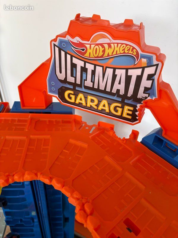 Garage ultimate dinosaure hotwheels (image 2)