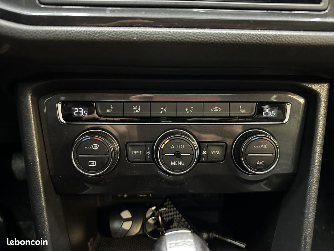 VOLKSWAGEN TIGUAN 2.0 16V TDI BlueMotion - 150 - BV DSG 7 2016 Carat Exclusive PHASE 1 (image 11)