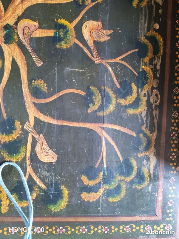 Table salon charme assuré lourde beau bois motif peint oiseau arbre 90x60x42 (image 3)