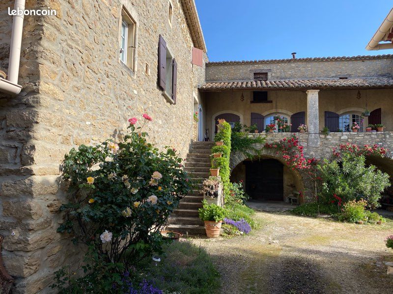 Maison 10 pièces 200 m² · à Saint-Paulet-de-Caisson · 200 m² · 550 000 €