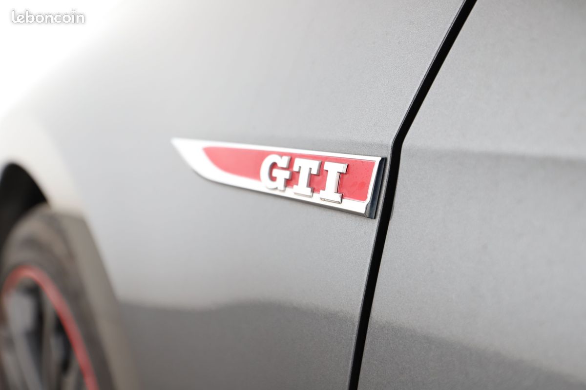 Volkswagen Golf VII 2.0 TSI BlueMotion Tech GTI Performance DSG7 5P 245 ch (image 30)