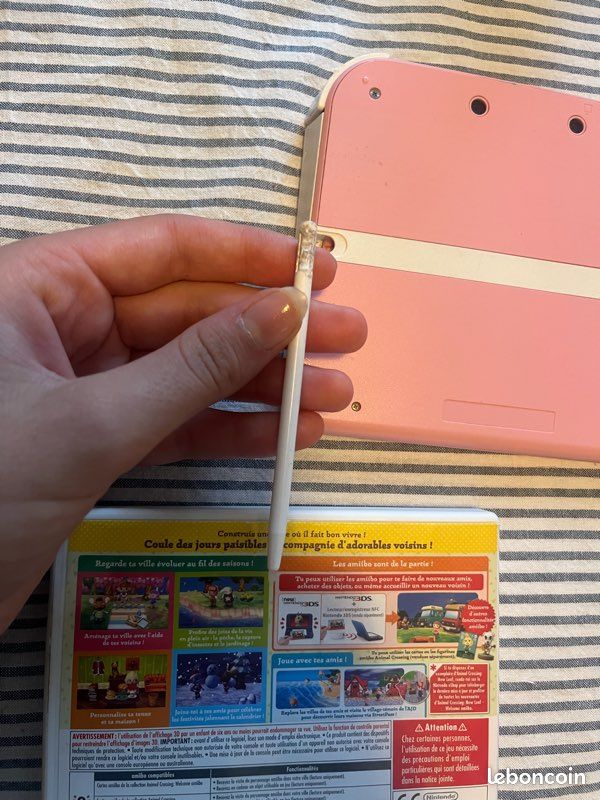 Nintendo 2DS (image 6)