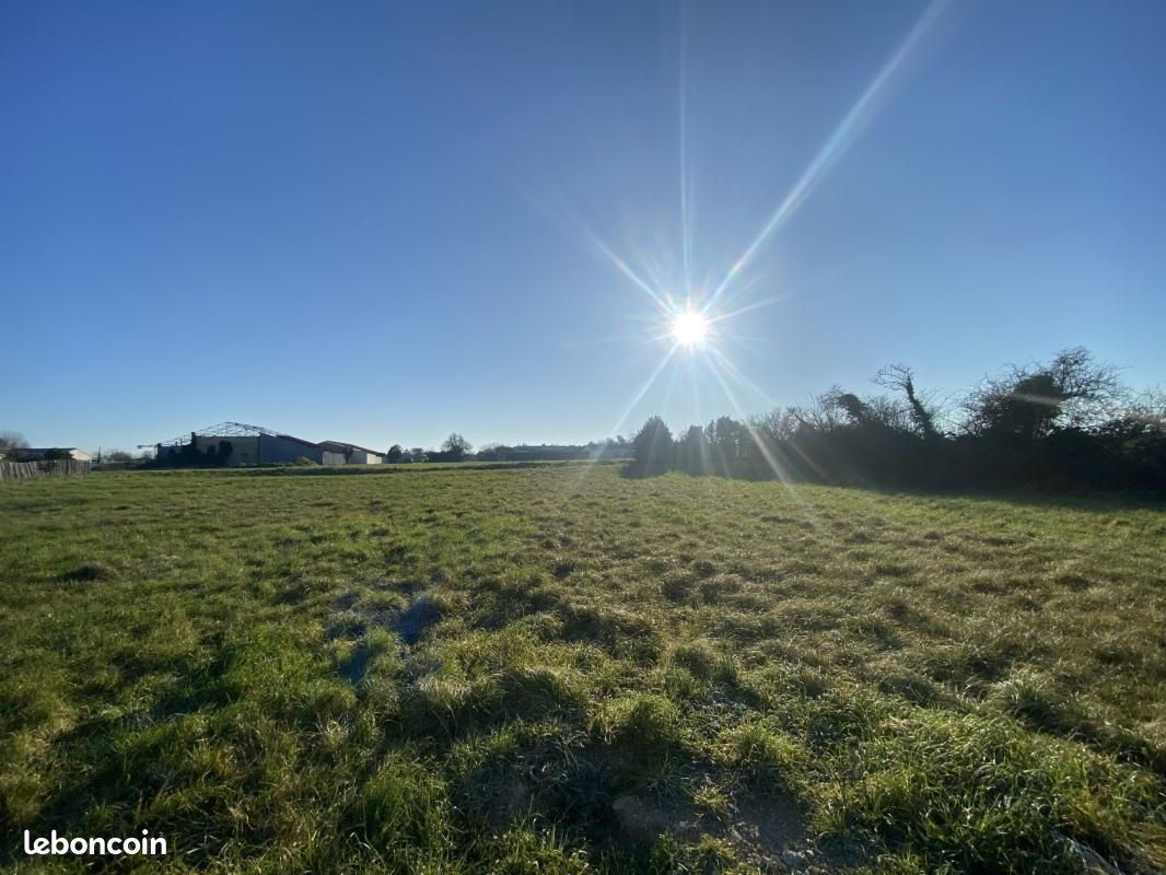 Terrain 278 m² Forges · 48 210 €