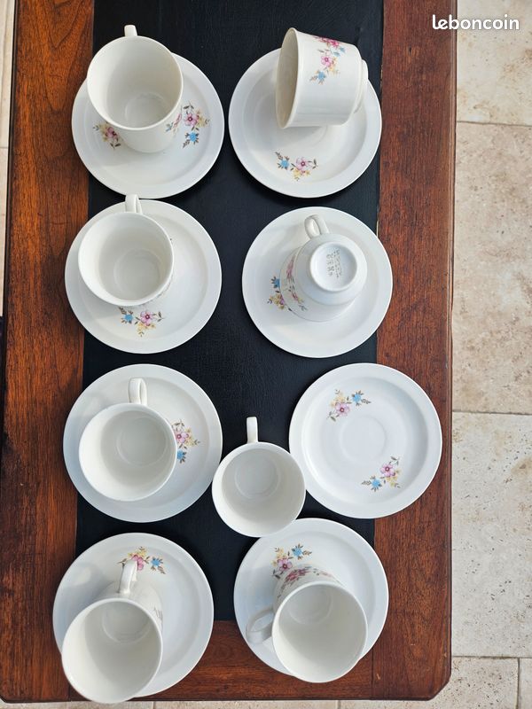 8 tasses 8 soucoupes porcelaine de chine (image 2)