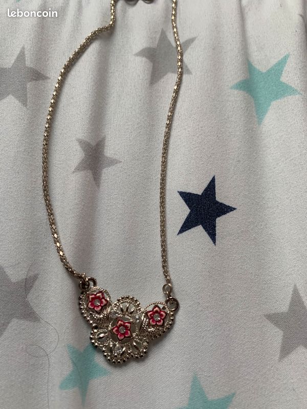 Collier (image 2)