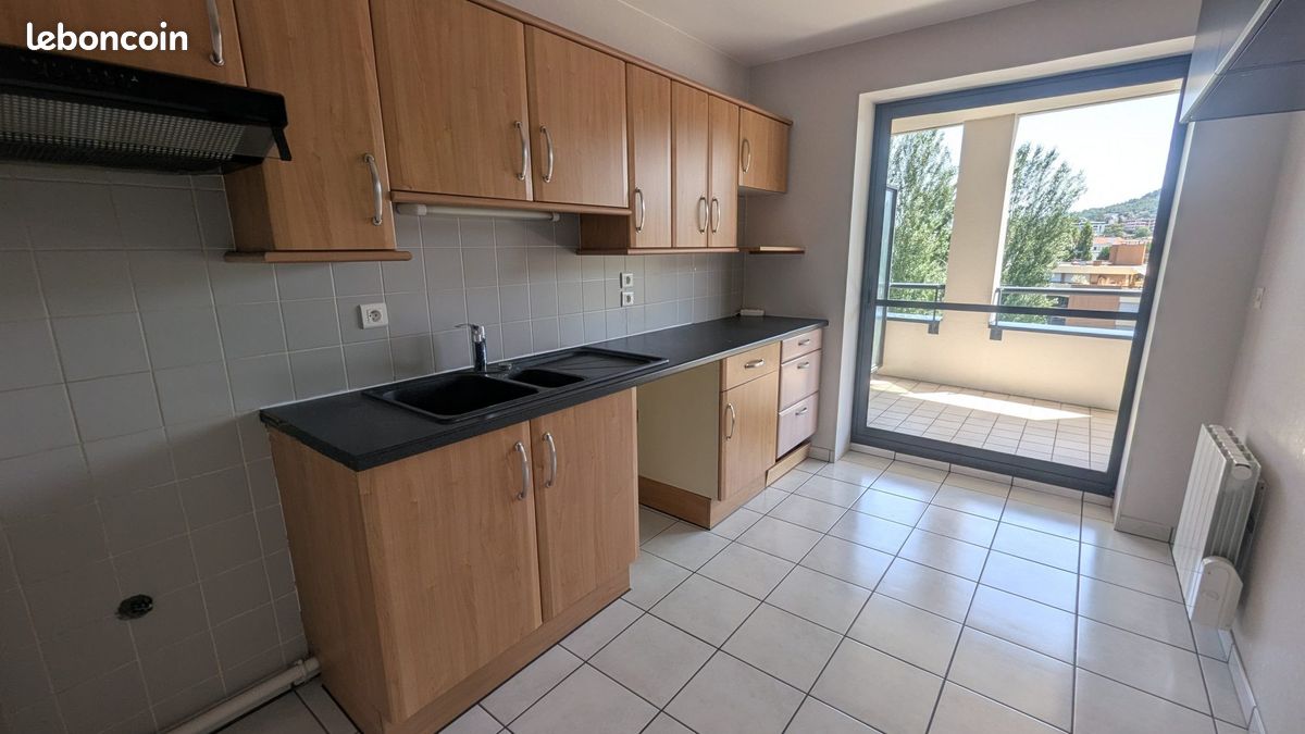 Appartement 5 pièces 101 m² · à Chamalières · 101 m² · 1 365 €